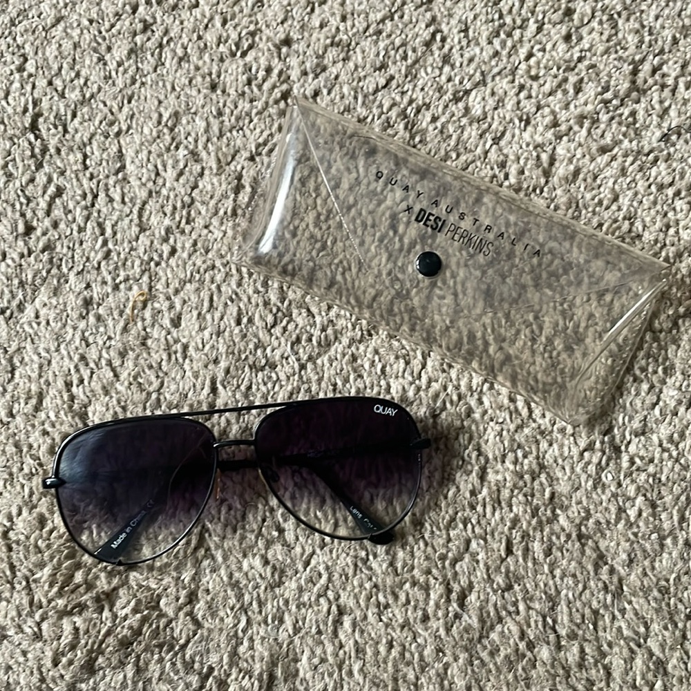 Women’s Quay x Desi Perkins High Key Gradient Aviator Sunglasses with Case
